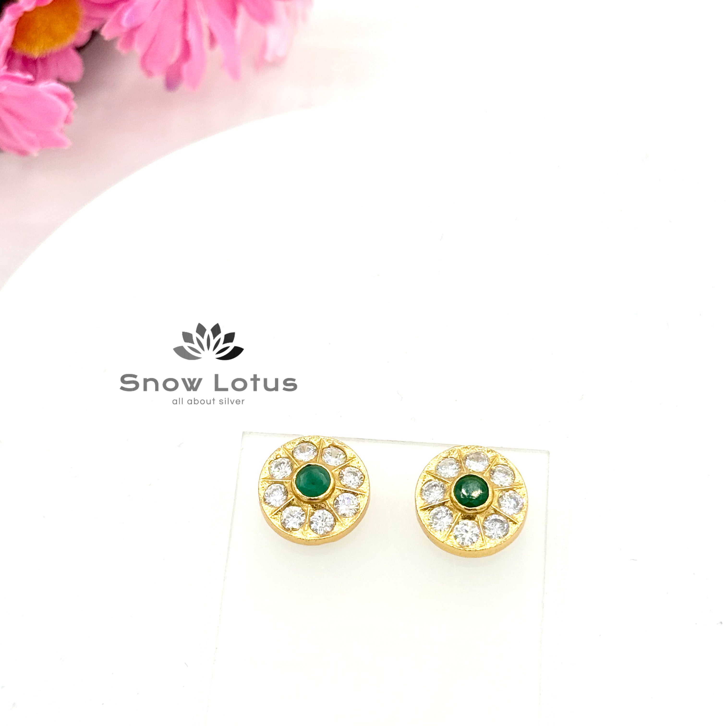 Round green studs