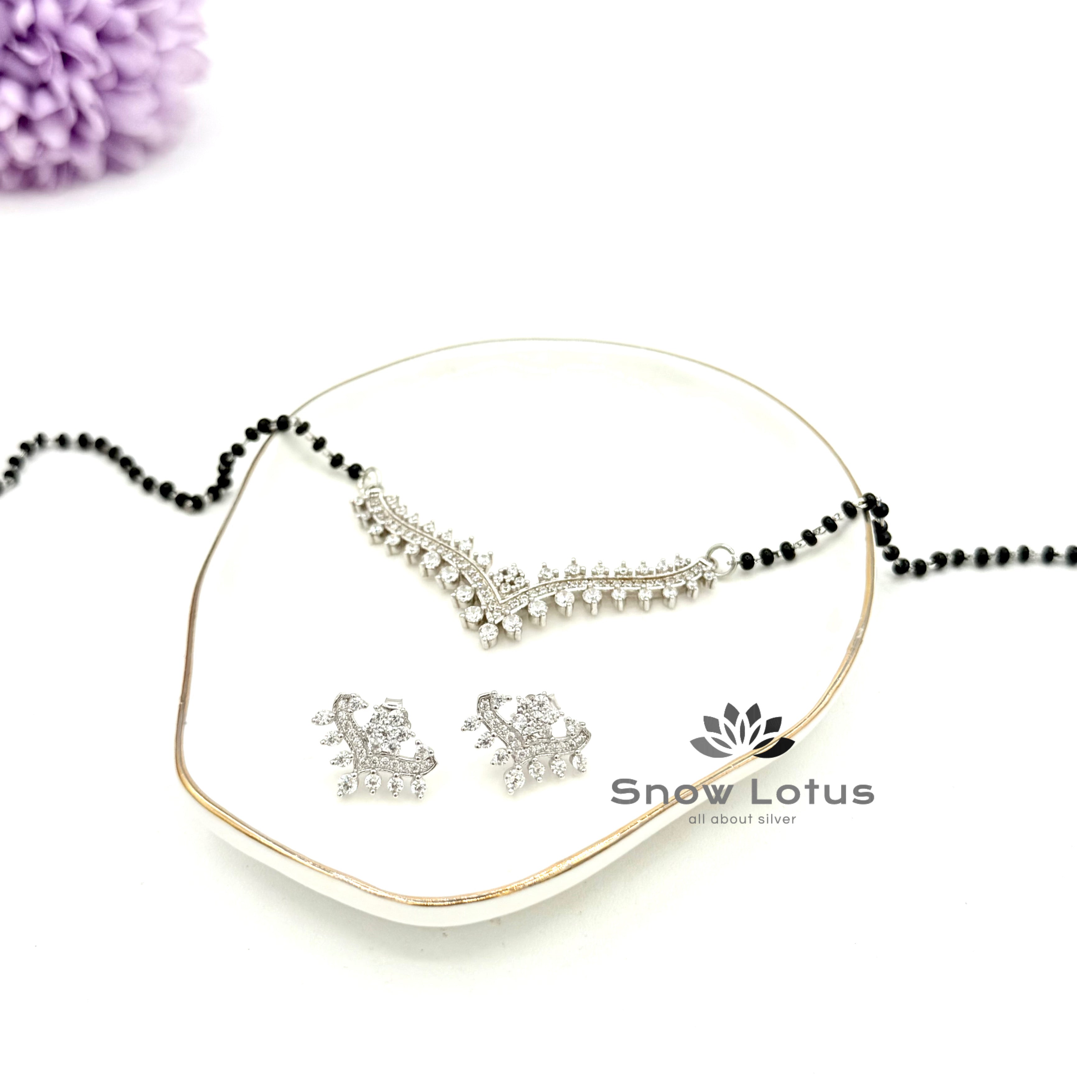 Striking Mangalsutra with earrings