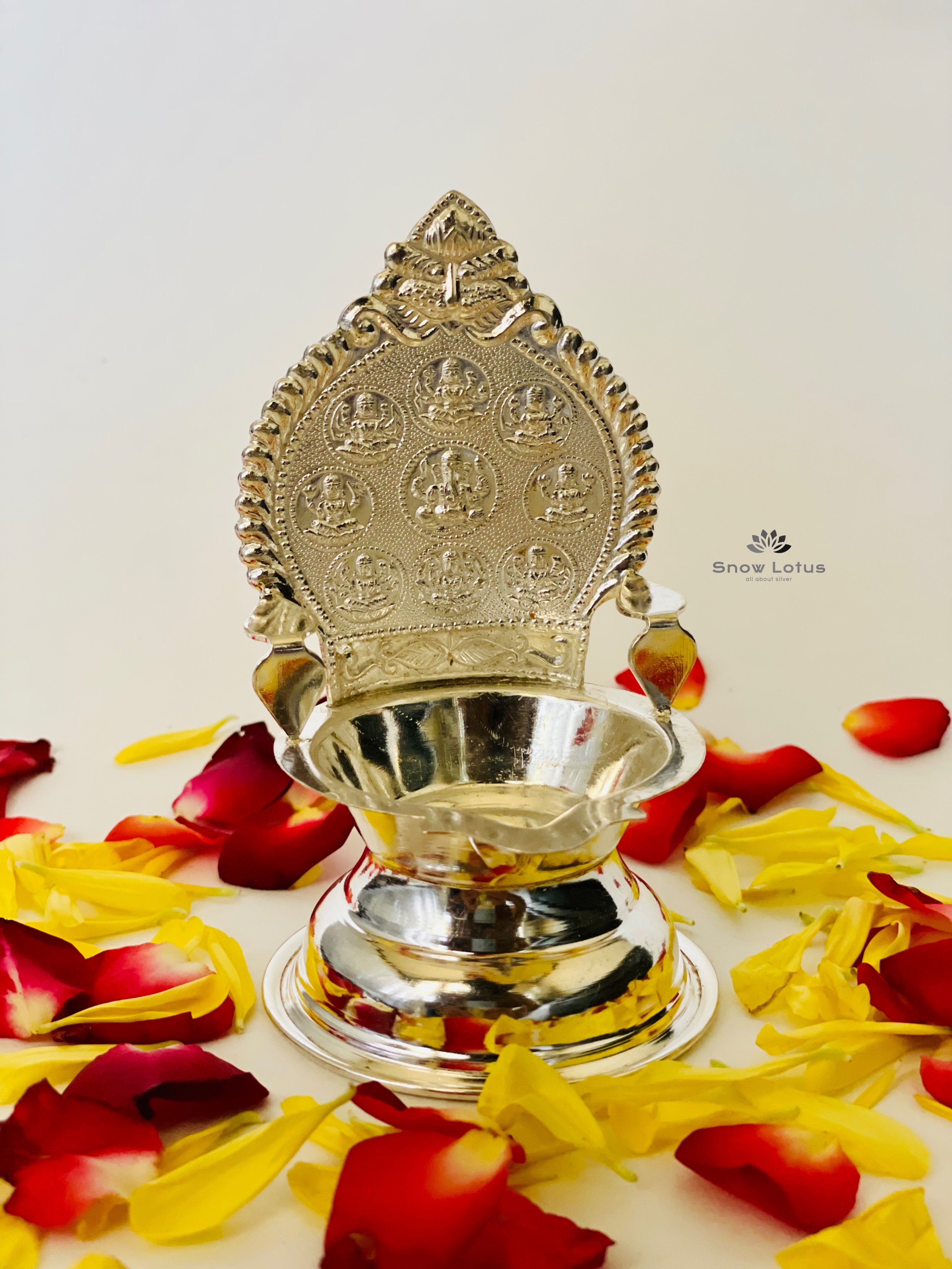 Ashtalakshmi Kamakshi Diya