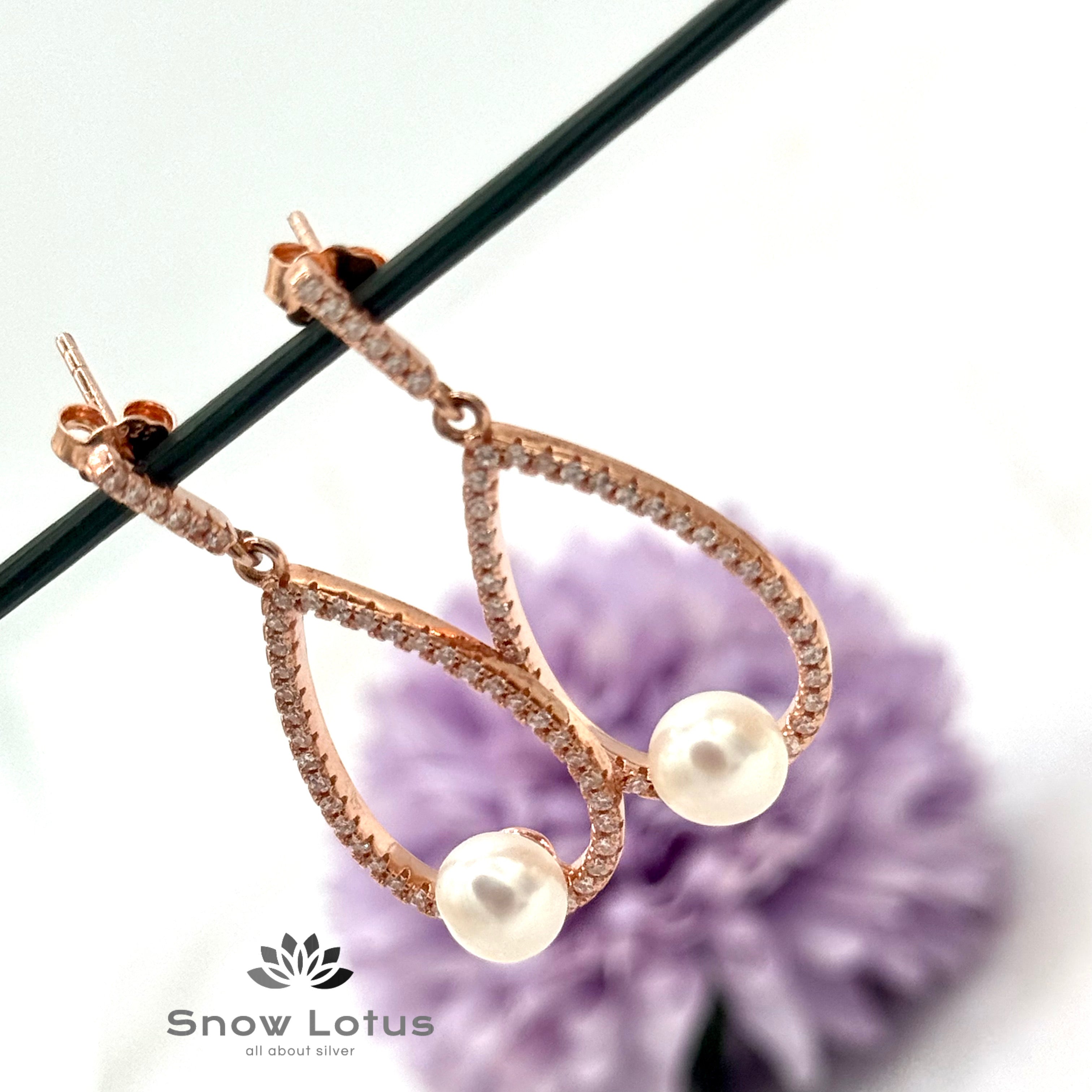 Cliquish Rose gold Earrings