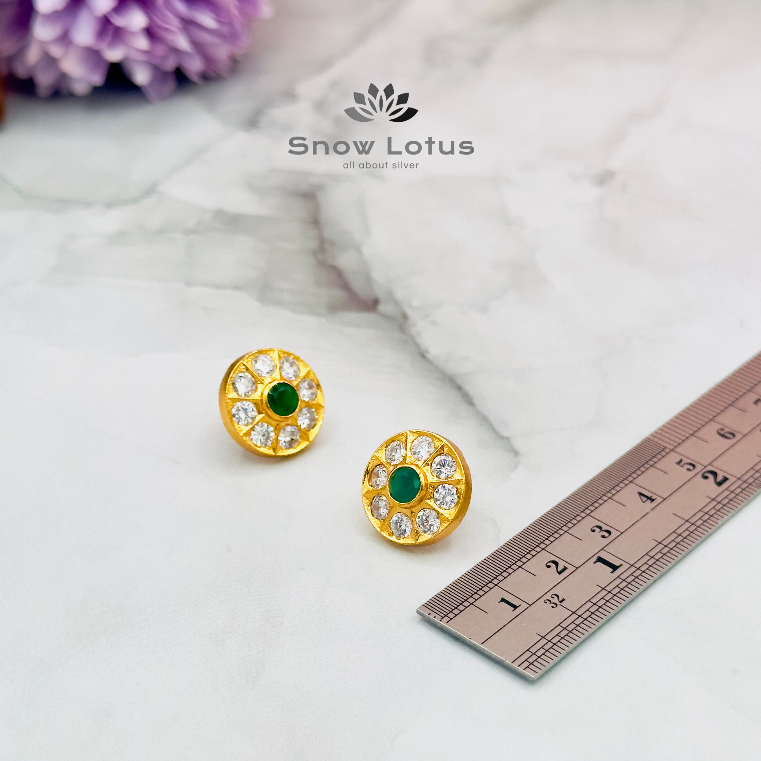 Round green studs