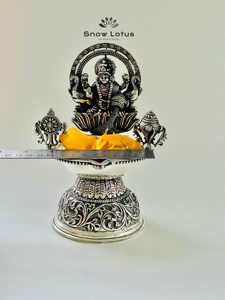 Antique Lakshmi Diya with Shanku Chakram (Single)