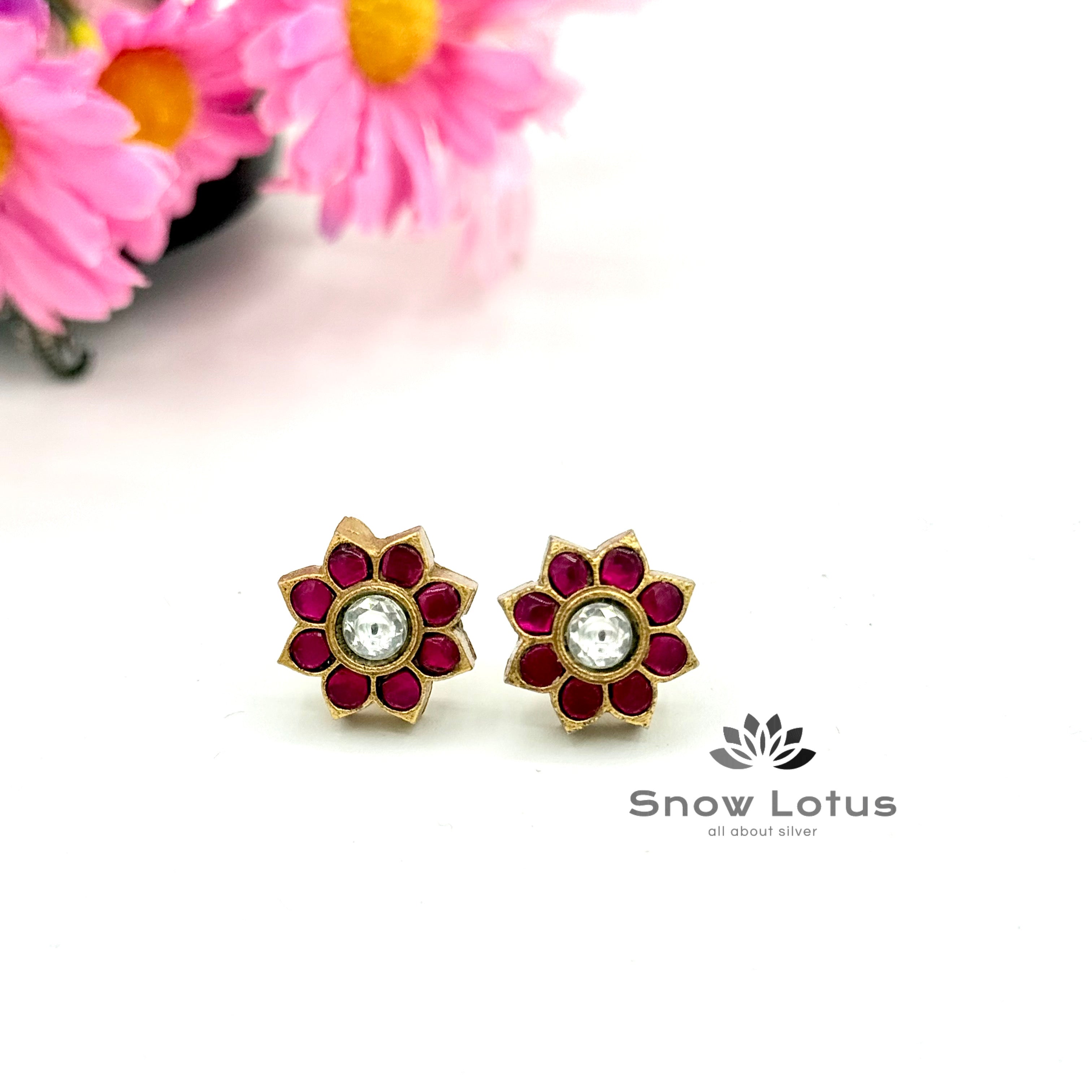 Cutesy Floral Studs