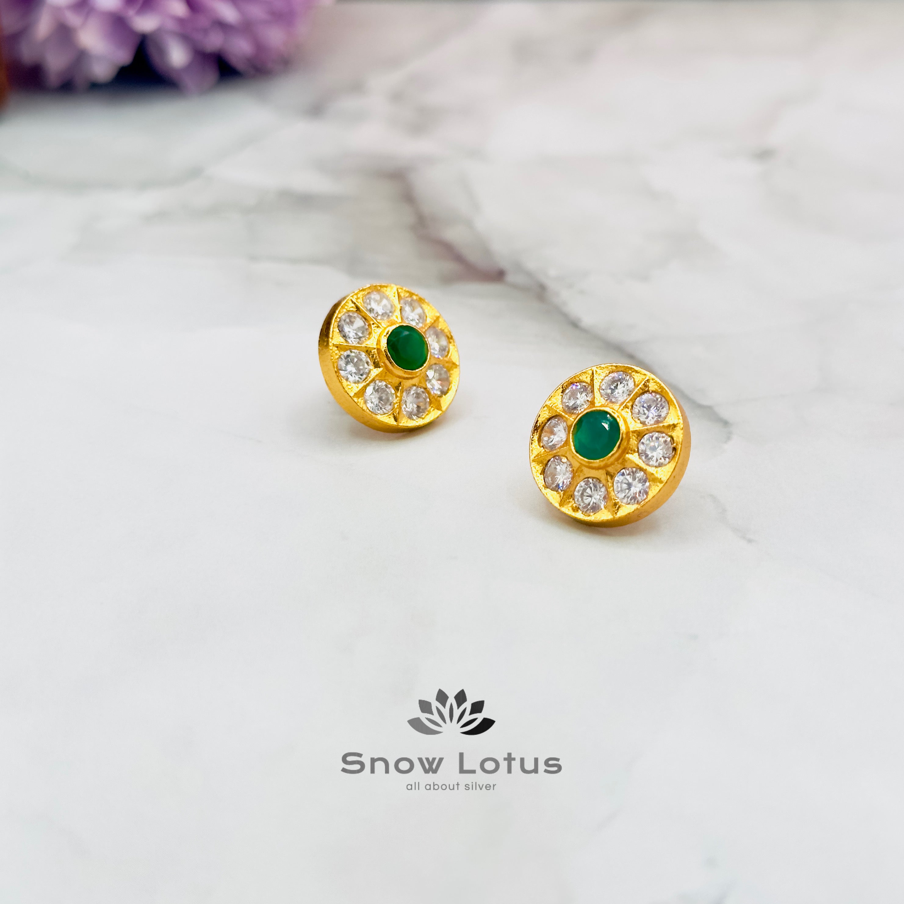 Round green studs