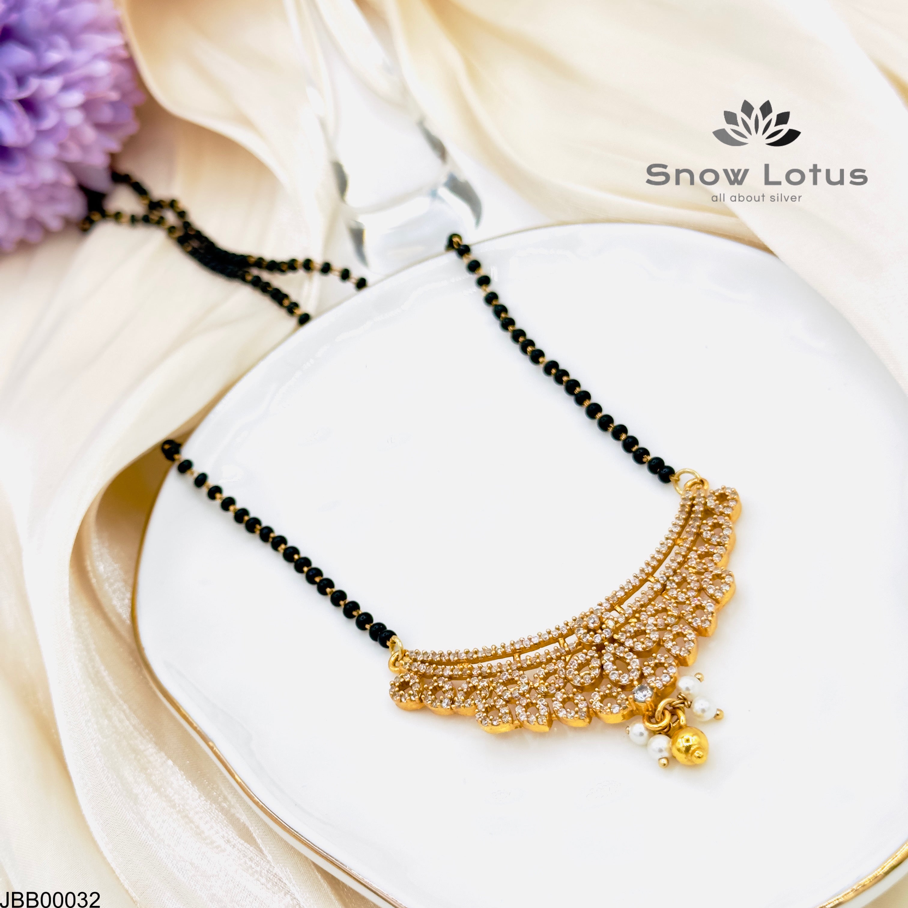 White Leaves Mangalsutra