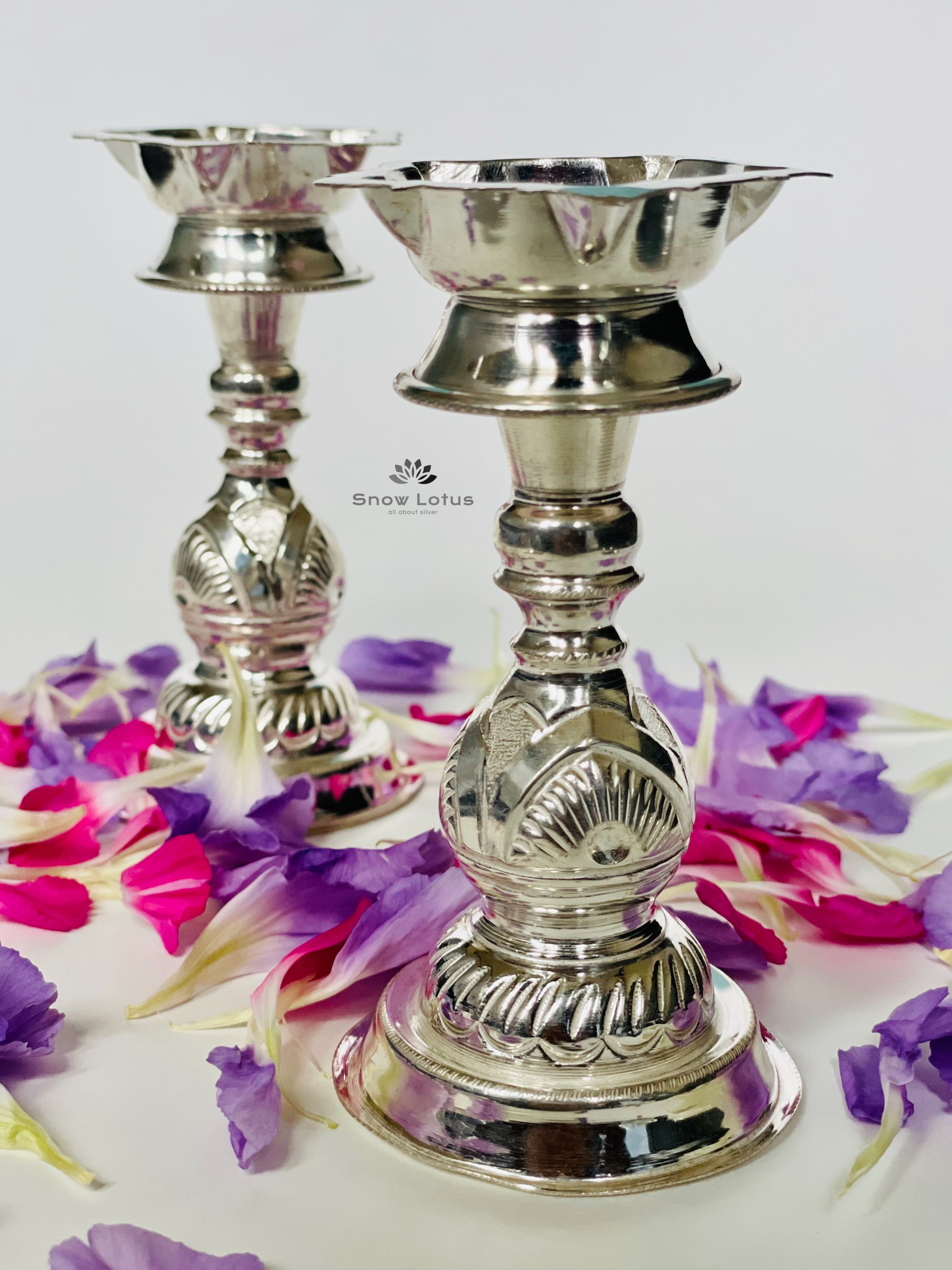 Medium size Diyas 5 Wick