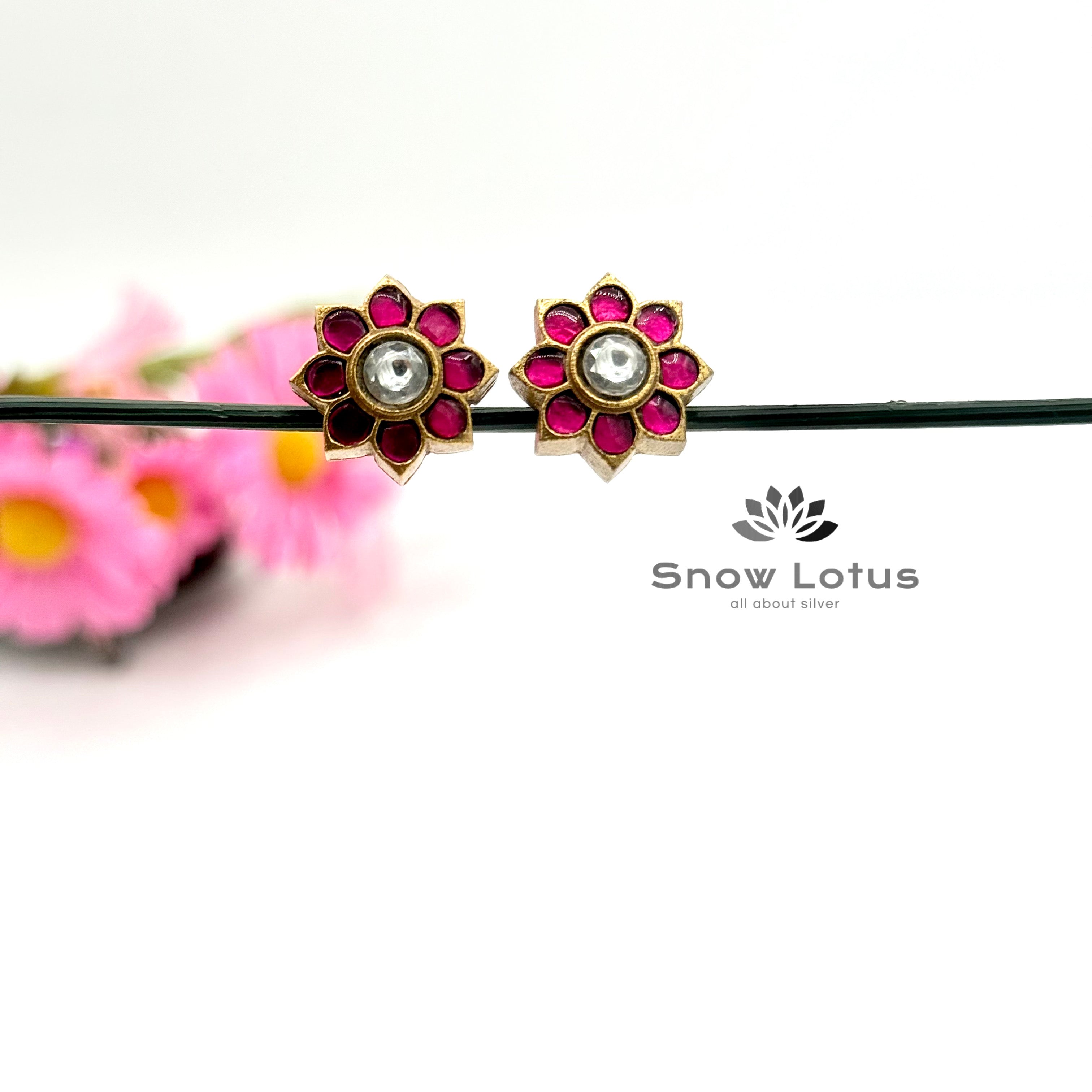 Cutesy Floral Studs