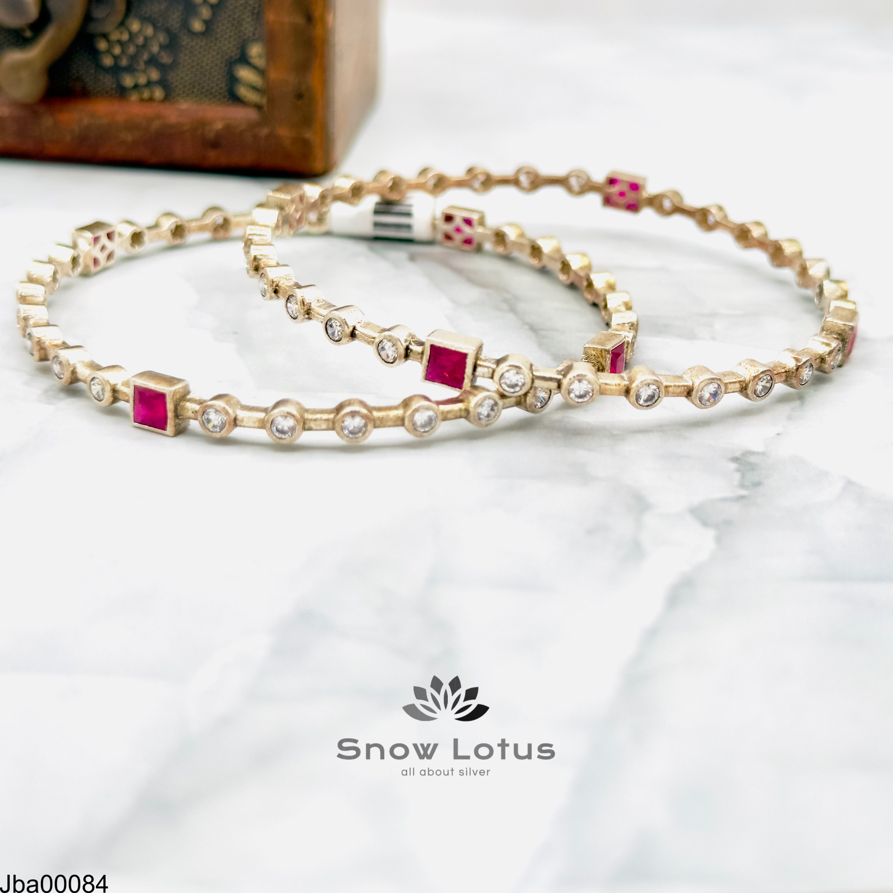 Square ruby bangle 2.8