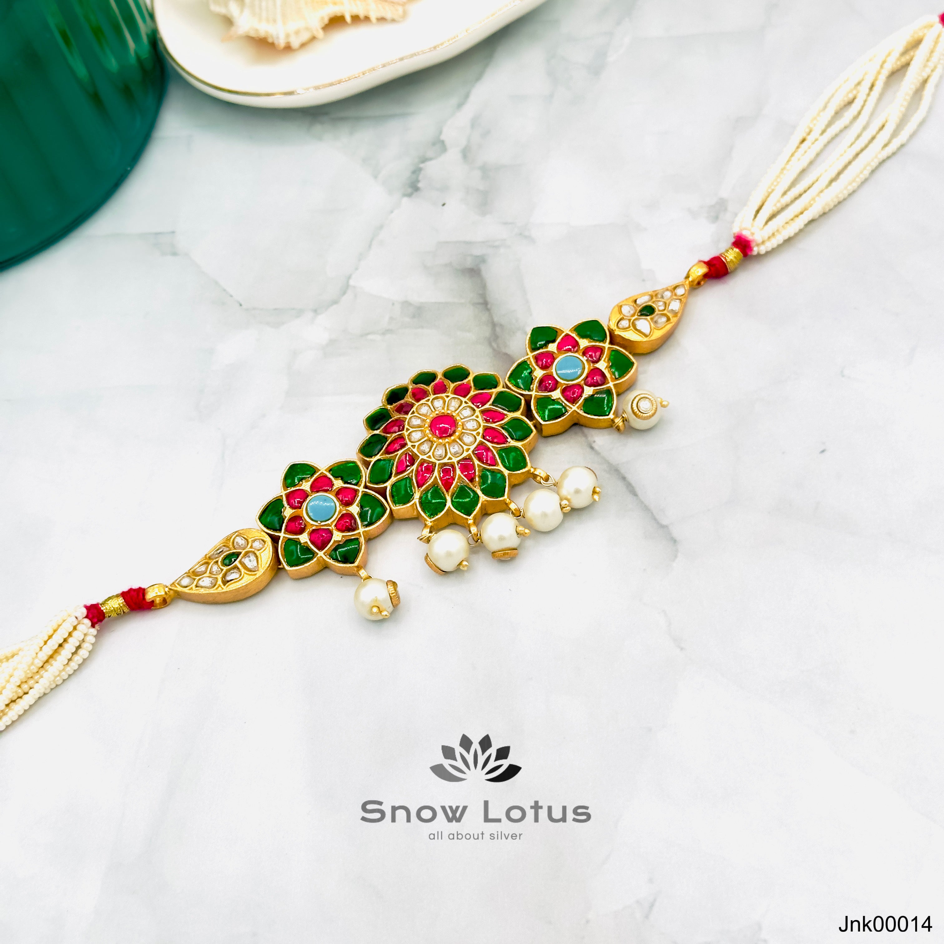 Enticing Kundan Neckpiece