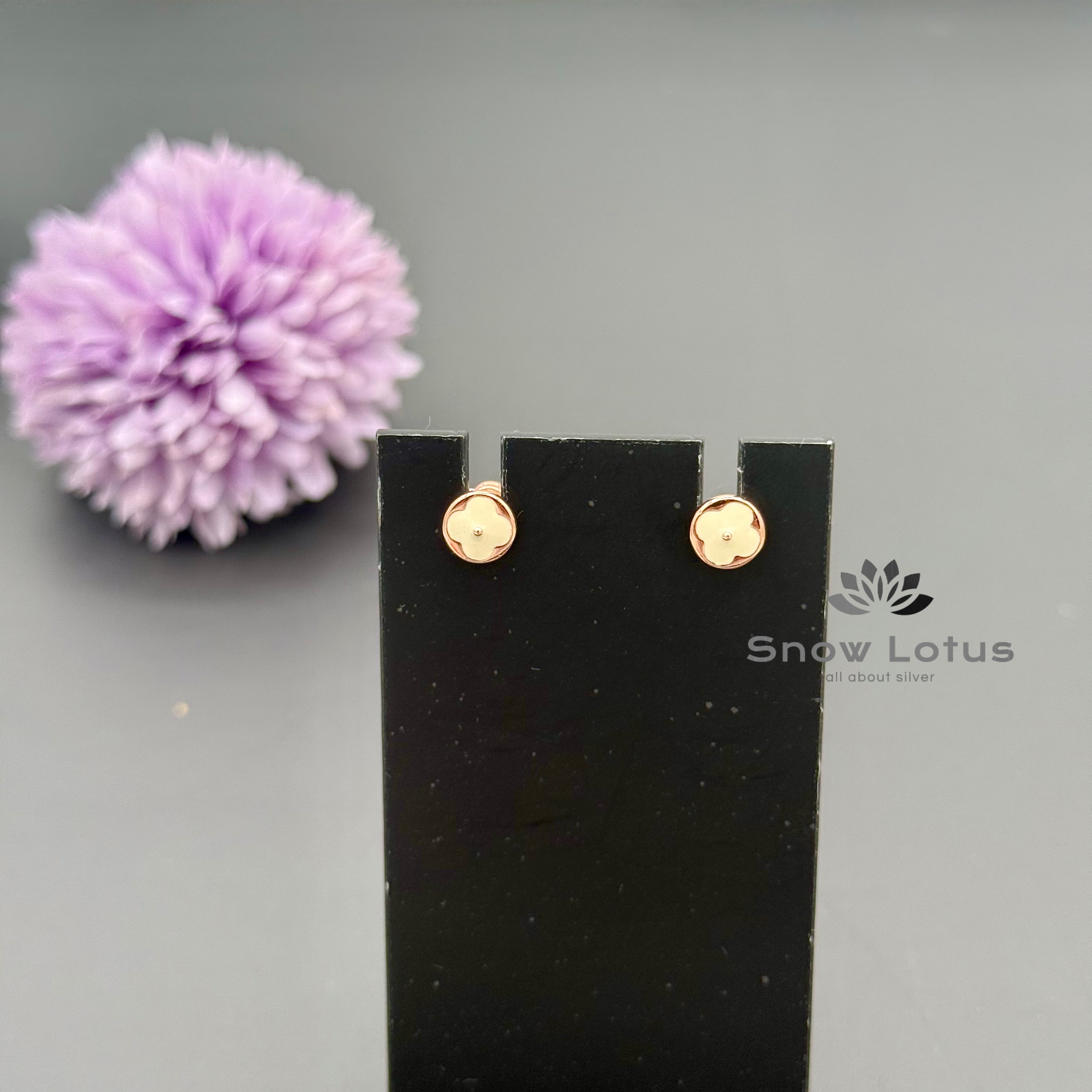 Rosegold Flower Studs